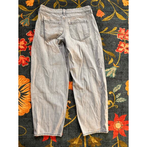 Hollister Low-Rise Taper Baggy Jeans Size 10 - Picture 6 of 8